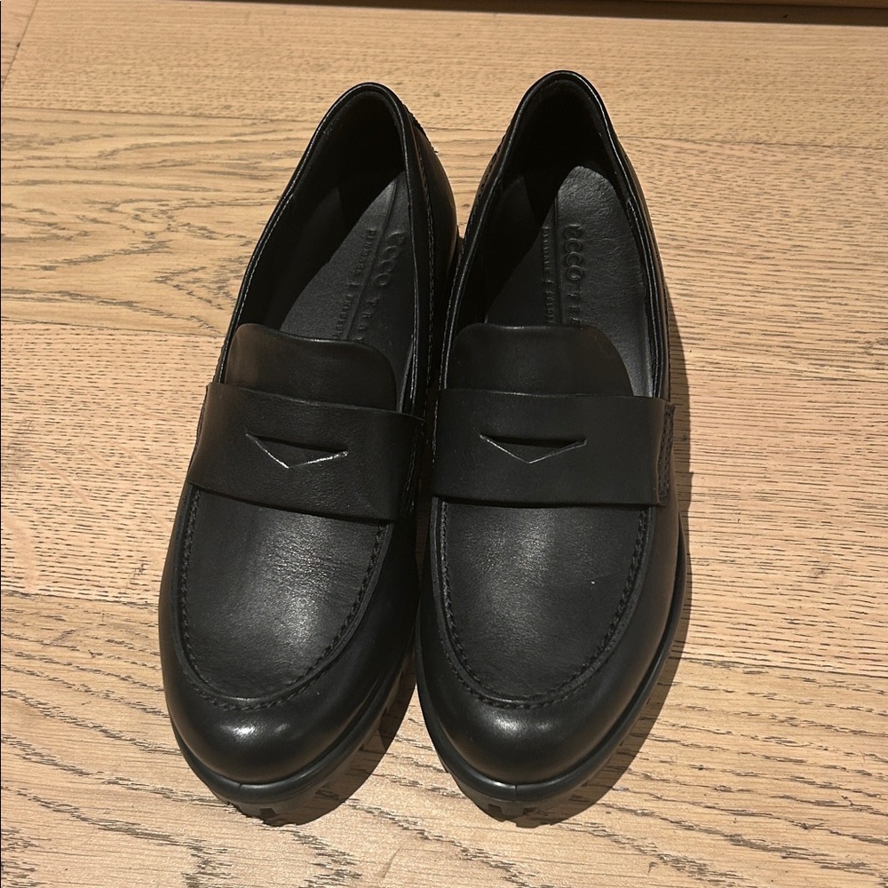 Ecco Women’s Modtray Black Slip-On Loafers